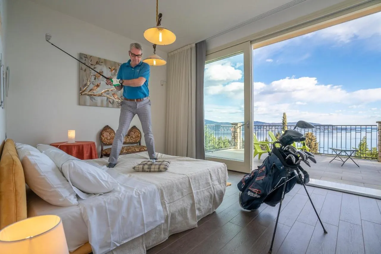 Residence Virgilio Toscolano Maderno Italy